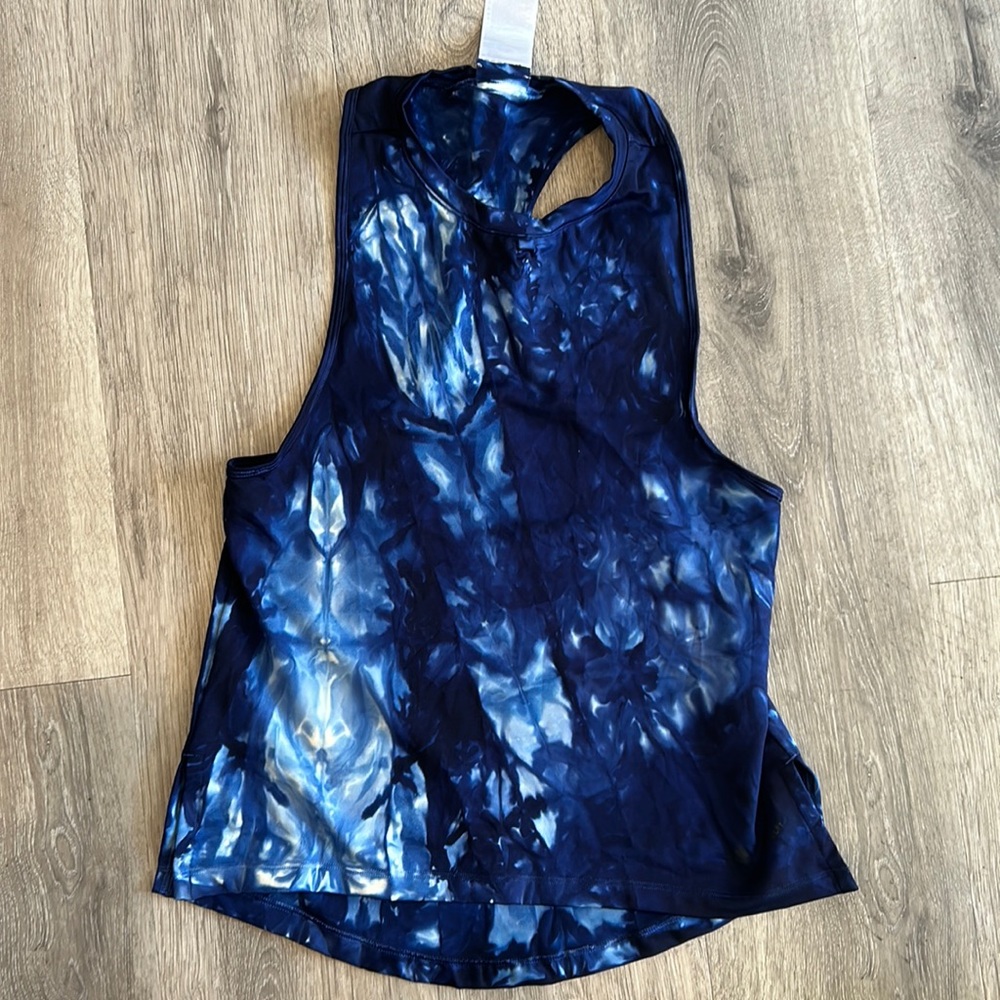 New never worn xs adidas tank